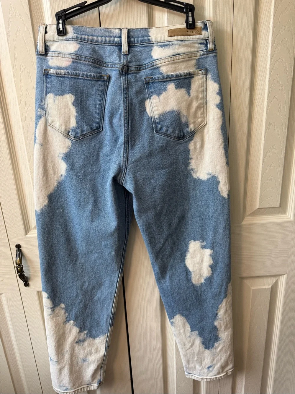 CELLO Abstract Bleach Splatter Cloud Wash Straight Leg Jeans Women’s Size 13